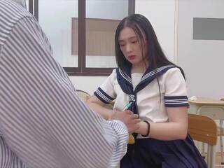 The school teacher fuck with his lover student in the classroom Cum in mouth台灣女學生放課後的口爆輔導