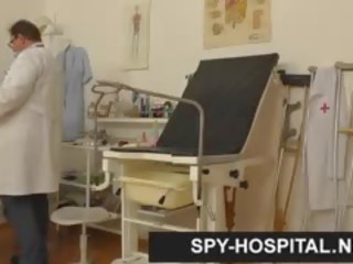 Stolen Hidden Cam vid Of Gynecological Exam